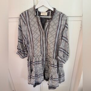 August resort wear coverup